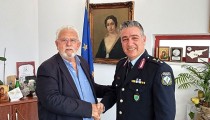 Συνάντηση εργασίας του Δημάρχου Ήλιδας Χρήστου Χριστοδουλόπουλου με τον νέο Αστυνομικό Διευθυντή Ηλείας, Ταξίαρχο Παρασκευά Μασούρα [PHOTOS]