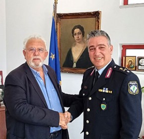 Συνάντηση εργασίας του Δημάρχου Ήλιδας Χρήστου Χριστοδουλόπουλου με τον νέο Αστυνομικό Διευθυντή Ηλείας, Ταξίαρχο Παρασκευά Μασούρα [PHOTOS]