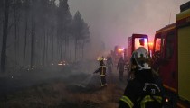 «Κόλαση» από τις πυρκαγιές σε Γαλλία και Ισπανία: Εκκενώνεται η ξενοδοχειακή ζώνη στο αεροδρόμιο του Μπορντό, χιλιάδες εκτοπισμένοι