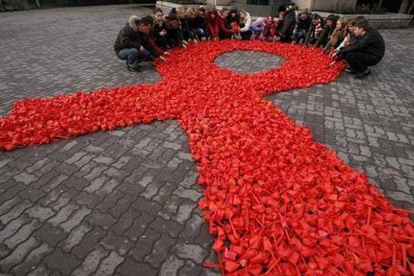 Παγκόσμια Ημέρα Κατά του Aids: η επιδημία, η κατάσταση στην Ελλάδα και οι νέες θεραπείες