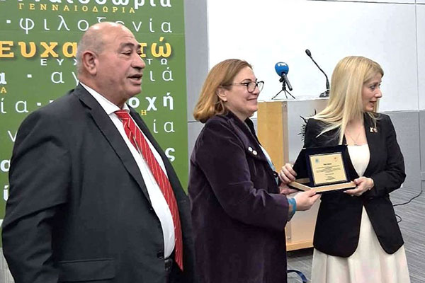 04 THEONI STHN KYPRO