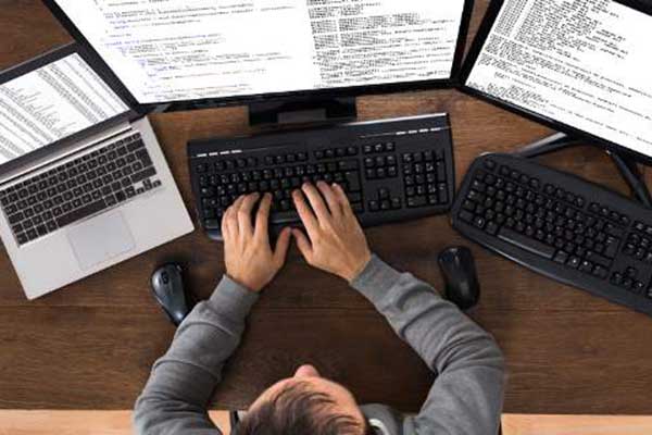 «Μεγάλος αδελφός», το ηλεκτρονικό «όπλο» της Εφορίας -Πώς θα γίνεται ο έλεγχος στη λίστα των μεγάλων καταθετών 