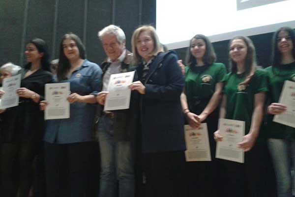 57203894 306745319994129 355629597120790528 n