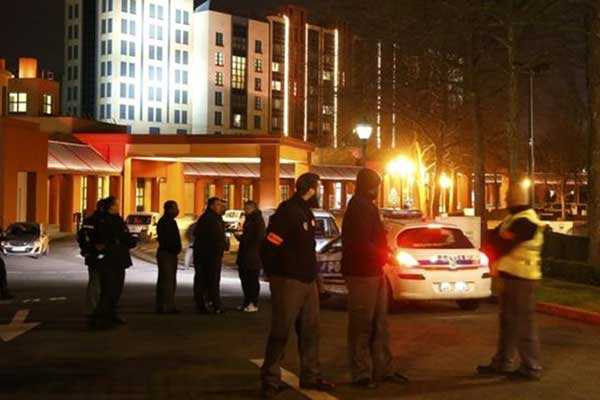 Εκκενώθηκε η Ντίσνεϊλαντ στο Παρίσι λόγω ύποπτου πακέτου - Νέος συναγερμός στη Γαλλία