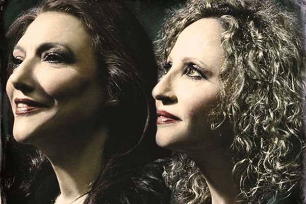 Η Ελένη Βιτάλη και η Γλυκερία τραγουδούν μαζί στην Κρέστενα