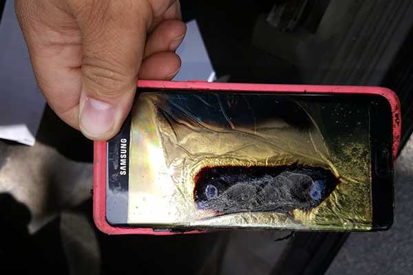 Παγκόσμιος συναγερμός για τα Galaxy Note 7: Κλείστε τα, ανακοίνωσε η Samsung