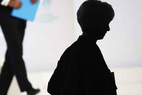 Ψυχρολουσία από ΔΝΤ -Oι προβλέψεις που... μυρίζουν εμπλοκή στις διαβουλεύσεις για το χρέος