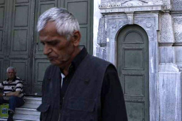 Ασφαλιστικό: Πόσο θα μειωθούν επικουρικές και κύριες συντάξεις -Αναλυτικά τα ποσά [πίνακες]