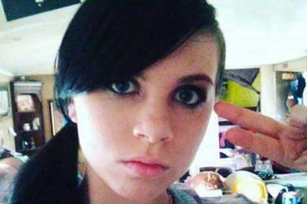 12χρονη αυτοκτόνησε "ζωντανά" στο facebook! - Πριν την είχε κακοποιήσει σεξουαλικά ο πατριός της!
