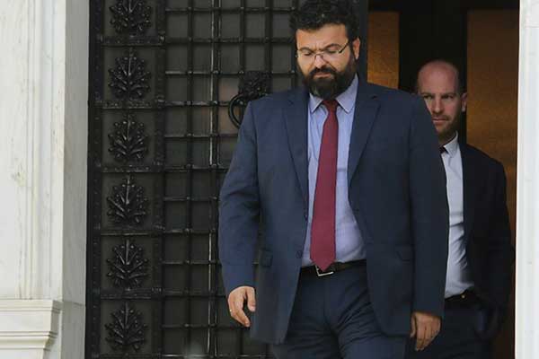 Την επ' αόριστον αναβολή του πρωταθλήματος ποδοσφαίρου αποφάσισε η κυβέρνηση