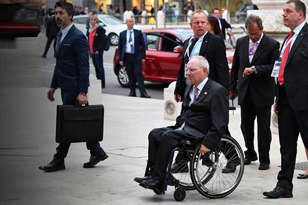 Σύνοδος G7: Το ελληνικό χρέος θα μπορούσε να λυθεί ακόμα και αύριο, αν υποχωρούσε η Γερμανία