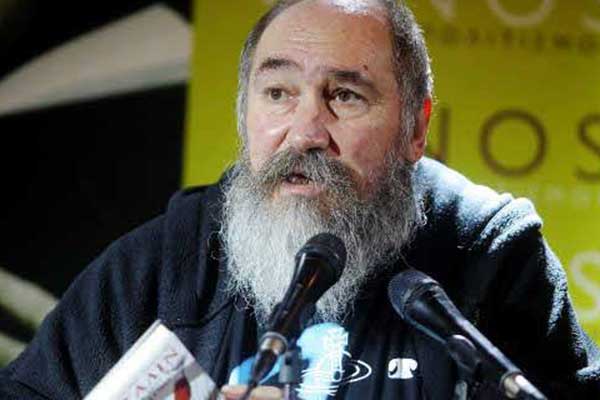 Εφυγε από την ζωή ο Τζίμης Πανούσης [εικόνες & βίντεο] 