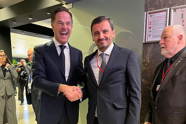 2d6982e3 7483 4dbd a8f1 0089c8eeae77