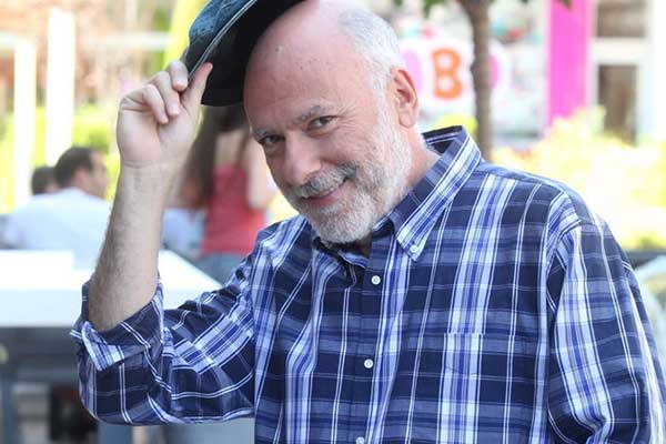 Πέθανε ο δημοφιλής ηθοποιός Χρήστος Σιμαρδάνης