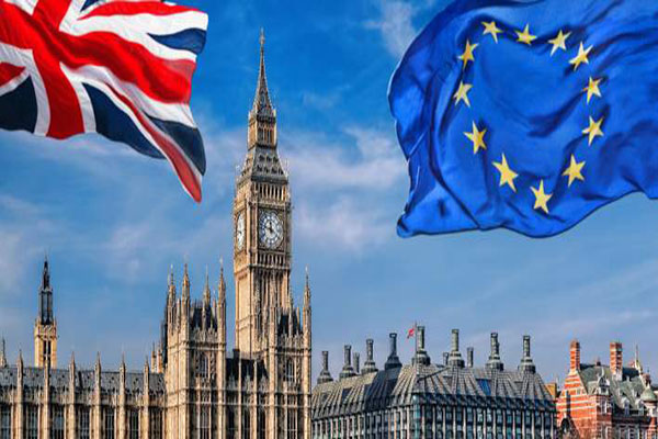 Φόβοι παγκοσμίως γιατί «φουντώνει» το Brexit -Γκρεμίζεται η στερλίνα