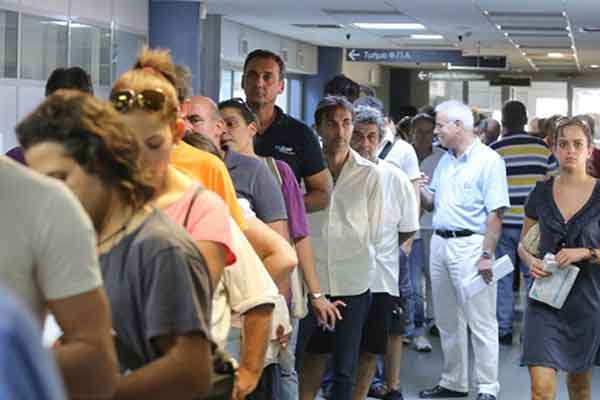 Ιστορίες φορολογικής τρέλας: Άνεργοι κλήθηκαν να πληρώσουν φόρο 4.500 ευρώ!