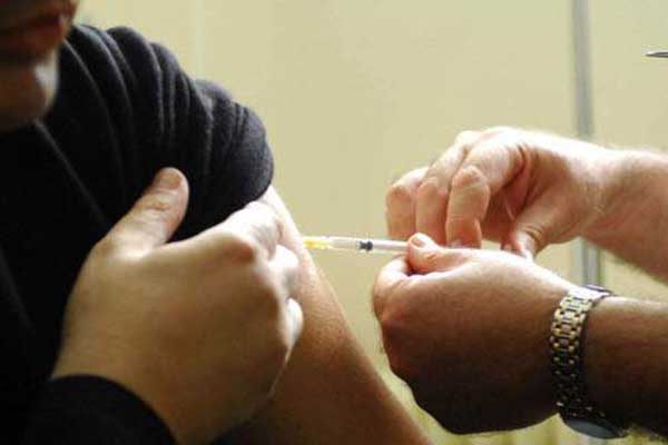 Ξεκίνησε ο εμβολιασμός για την εποχική γρίπη -Ολα όσα πρέπει να γνωρίζετε