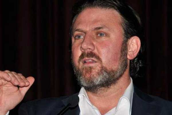 Σύμβουλος Ερντογάν προκαλεί: «Μύγα που παλεύει με έναν γίγαντα η Ελλάδα» 