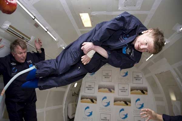 NASA για τον χαμό του Στίβεν Χόκινγκ: «Είθε να συνεχίσεις να πετάς σαν τον σούπερμαν στη μικροβαρύτητα...» 