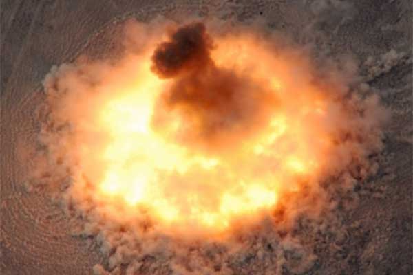 Κόλαση από την "Μητέρα όλων των βομβών"! 36 νεκροί τζιχαντιστές και τεράστιες καταστροφές