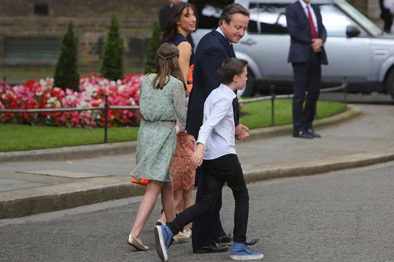 la-famille-cameron-s-en-va