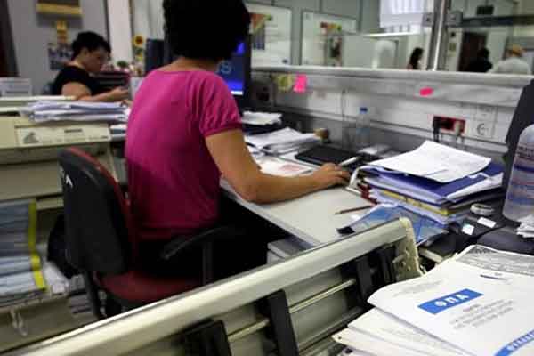 ΟΟΣΑ: Μόνο η Ελλάδα σε όλο τον κόσμο αύξησε φόρους και εισφορές το 2016