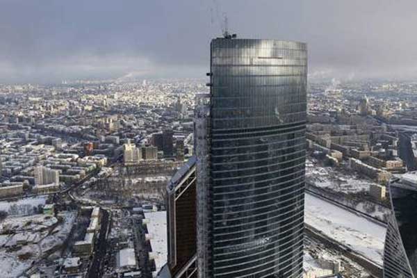 Ρωσία: 18χρονος έπεσε από το ψηλότερο κτίριο στην Ευρώπη προσπαθώντας να βγάλει selfie [εικόνες]