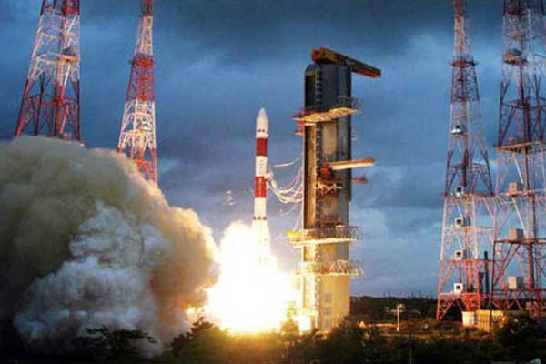 Εντυπωσιακό: Η Ινδία εκτόξευσε ταυτόχρονα 104 δορυφόρους στο διάστημα