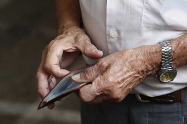 650.000 συνταξιούχοι θα δουν τις συντάξεις του Οκτωβρίου «ψαλιδισμένες» -Ποιους αφορά