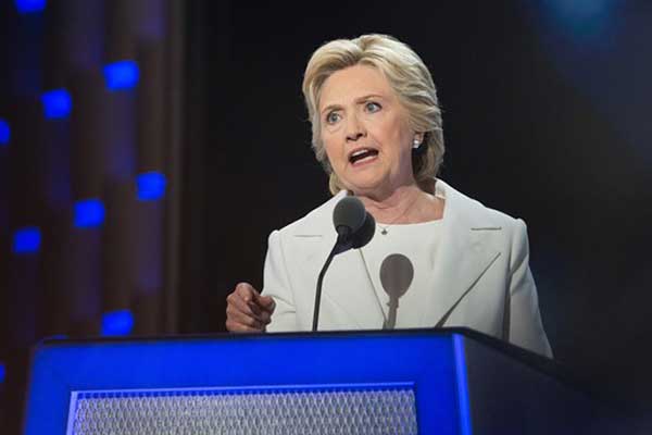 Αυτός είναι ο φάκελος της Χίλαρι: Ιγμορίτιδα, αλλεργίες και επεμβάσεις