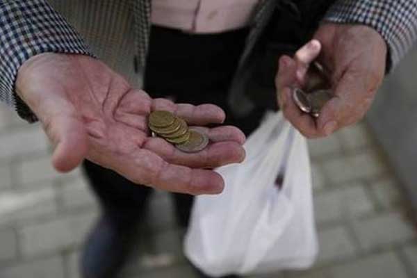 Κοινωνικό Επίδομα Αλληλεγγύης: Ποιοι το δικαιούνται και πότε θα το πάρουν