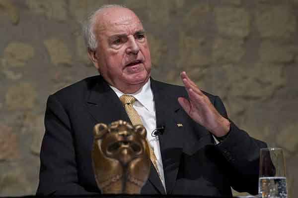 Πέθανε ο Χέλμουτ Κολ - Ο πρώτος καγκελάριος της ενιαίας Γερμανίας 