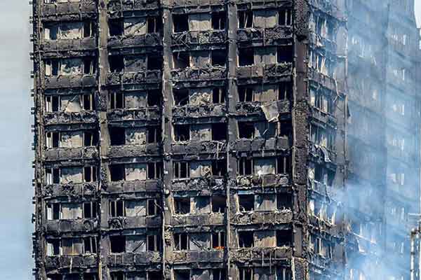 Λονδίνο: Στους 30 οι νεκροί από τον «Πύργο της Κολάσεως» - Άγνωστος ο αριθμός των αγνοουμένων