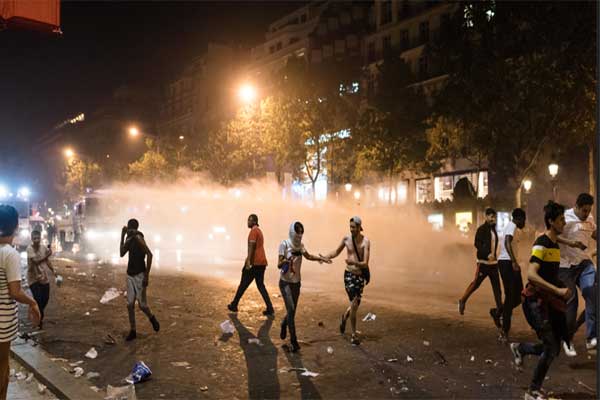 Μουντιάλ 2018: Με... ξύλο και νεκρούς η «γιορτή» των Γάλλων - Αιματηρά επεισόδια σε πολλές πόλεις