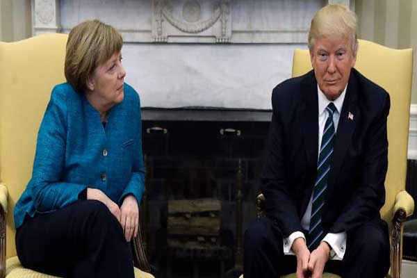 Απίστευτη προσβολή Τραμπ σε Μέρκελ: Την αγνόησε όταν τον ρώτησε για να κάνουν χειραψία [βίντεο]