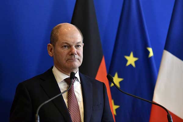 Σολτς: Ελάφρυνση χρέους μόνο αν η Ελλάδα συνεχίσει τις μεταρρυθμίσεις