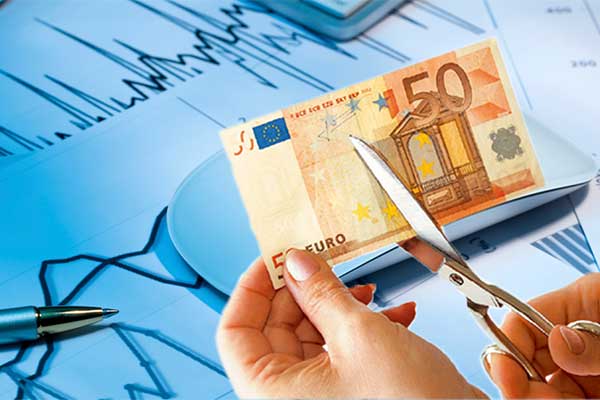 "Κόκκινοι" δανειολήπτες: Πώς θα πετύχετε ρύθμιση από την τράπεζα για στεγαστικά δάνεια