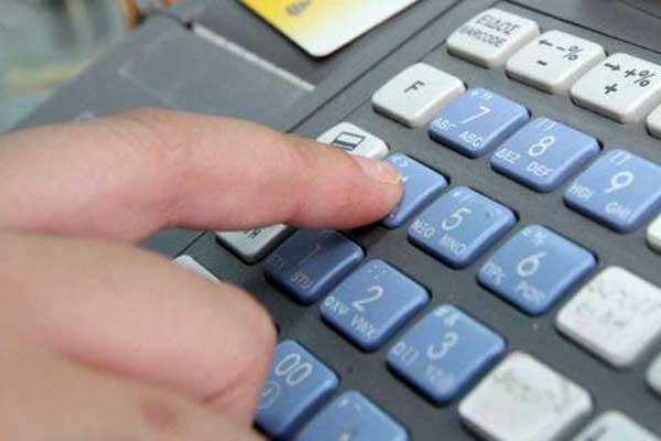 Τι αλλάζει για τις αποδείξεις και το «πλαστικό» χρήμα από το 2017