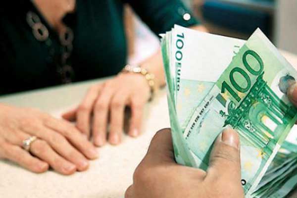 Πότε θα πληρωθούν τα κοινωνικά επιδόματα - Οι ημερομηνίες