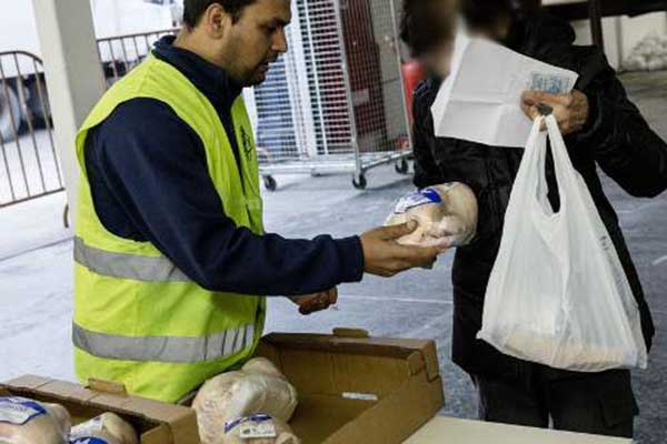 Στοιχεία σοκ της Eurostat: 1 στους 3 σε συνθήκες φτώχειας -Η Ελλάδα στη χειρότερη θέση μετά τη Βουλγαρία και τη Ρουμανία