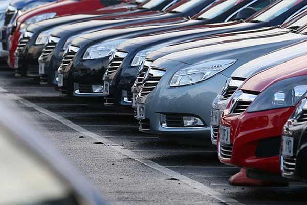 Οριστικό: Χωρίς αλλαγές τα τέλη κυκλοφορίας -Καμία μείωση για τα παλιά ΙΧ