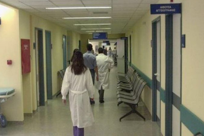 Νοσοκομεία με δανεικά φάρμακα και σεντόνια από τα σπίτια των ασθενών