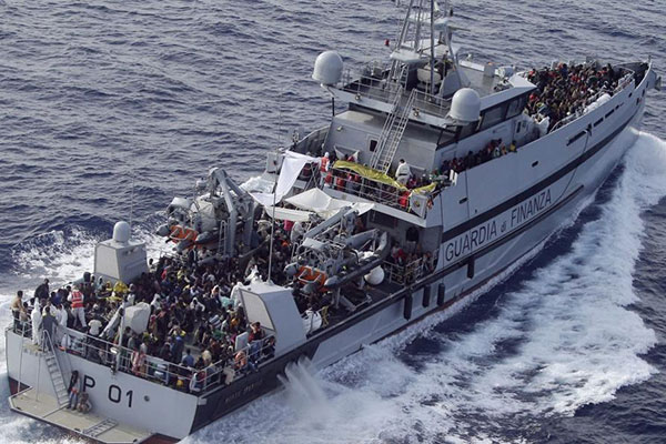 Ιταλία: Έξι νεκροί νότια της Σικελίας, αγνοούνται 400 Σομαλοί