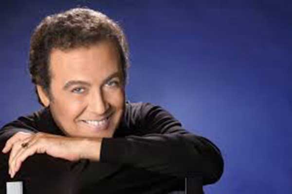 Ο ανεπανάληπτος Τόλης Βοσκόπουλος στnν Πάτρα!