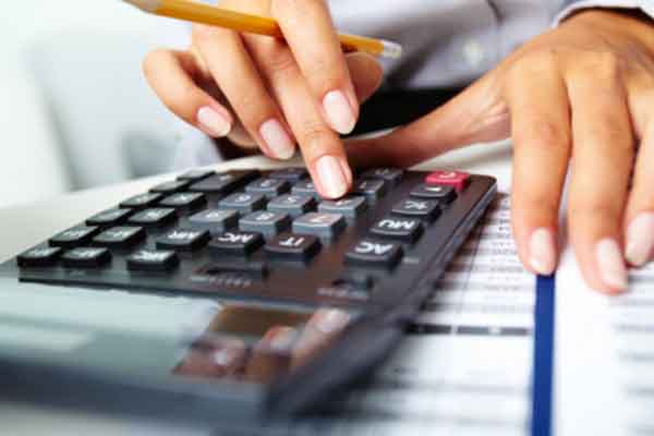 Η μεγάλη “κλοπή” μισθών και συντάξεων – Οι αυξήσεις των εισφορών που πλήττουν επαγγελματίες και αγρότες