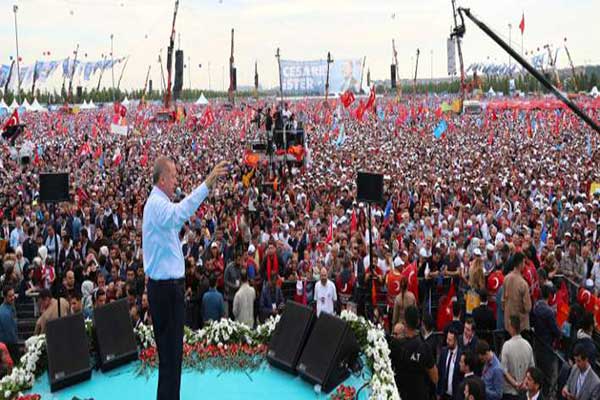 Το δύσκολο στοίχημα του Ερντογάν: Οι παράγοντες που θα κρίνουν τη νίκη από τον α' γύρο