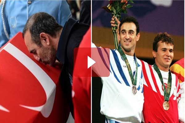 Κηδεία Σουλεϊμάνογλου: Ο Λεωνίδης υποκλίθηκε στον φίλο και αντίπαλό του