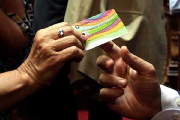 «Πράσινο φως» για την πίστωση 12,2 εκατ. ευρώ για το Κοινωνικό Εισόδημα Αλληλεγγύης 