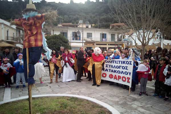 Βενετσιάνοι και Κόμισσες στο 2ο Καρναβάλι Κατακόλου - Έκαψαν τον Καρνάβαλο στο λιμάνι [PHOTOS]