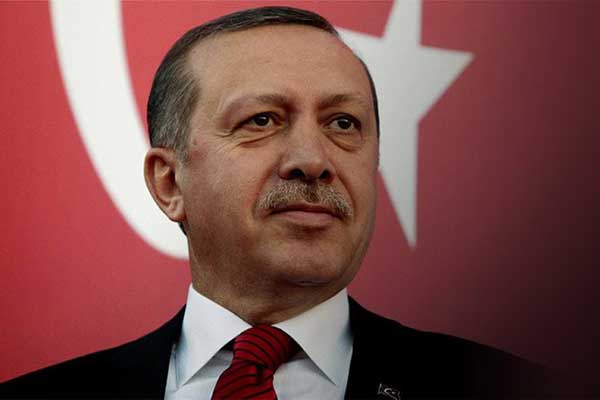 Ερντογάν: Δεν αποκλείω την επιβολή θανατικής ποινής στους πραξικοπηματίες